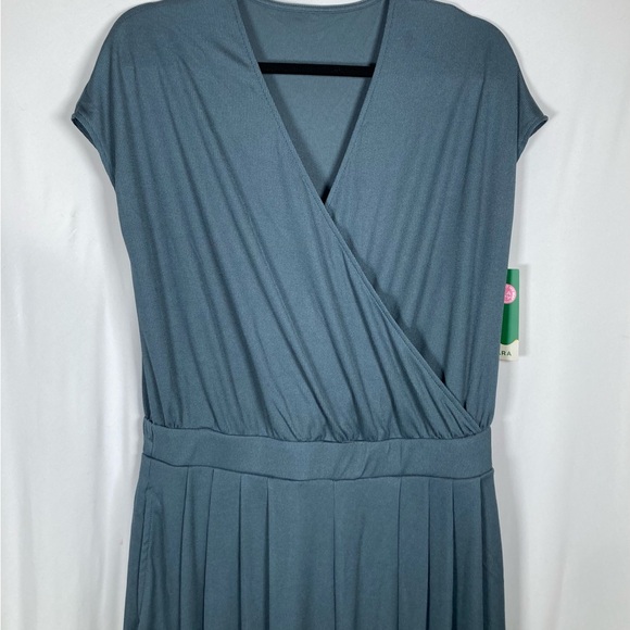 🎄NWT HALARA V-neck Romper Dusty Blue Sz L Casual Chic Minimalist Monochrome - Picture 2 of 10